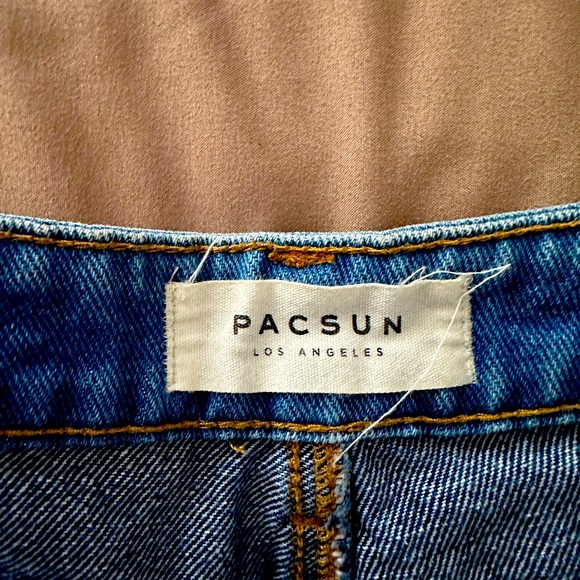 Patch Jean Shorts - Picture 3 of 4